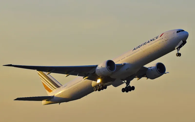 Air France bars some dual nationals from Tel Aviv flights under Israeli rules; Moroccans exempt