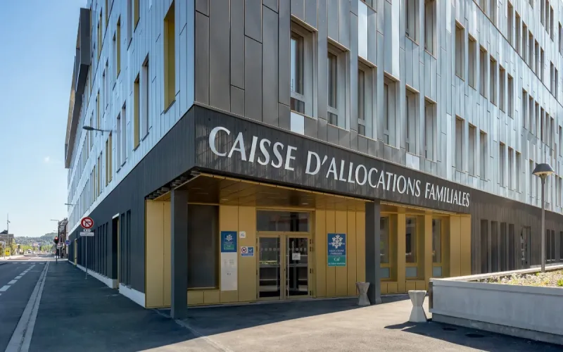 CAF Recovers €25,488 in Benefits After French Woman Claimed Her Child’s Father Lived in Morocco