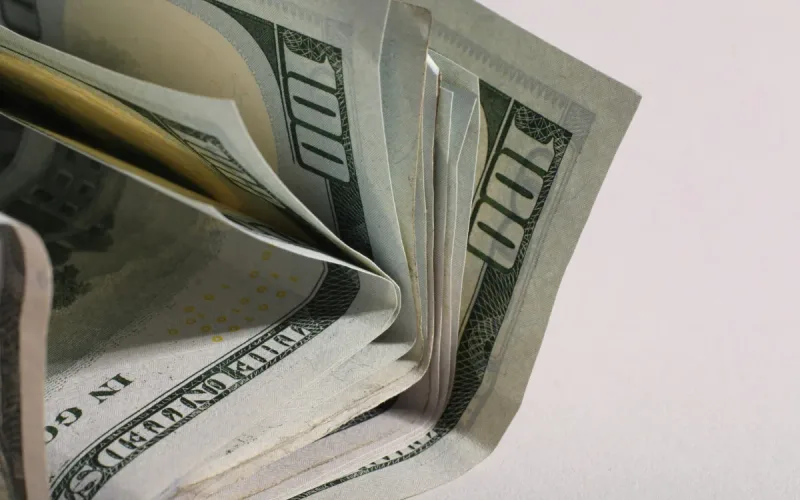 Dollar Nears 10 Dirhams, Adding 379 Dirhams to the Value of $1,000 in 10 Days