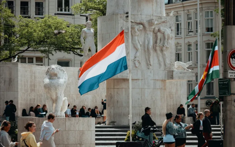 Dutch Court Seeks Morocco’s Response on Nationality Claims of Stateless Mother and Daughter