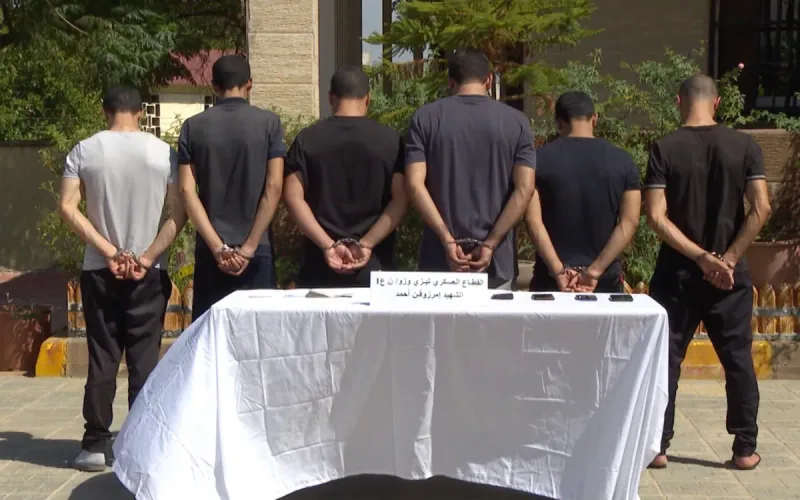 Four Moroccans arrested in Algeria: army now broadcasts their “confessions”