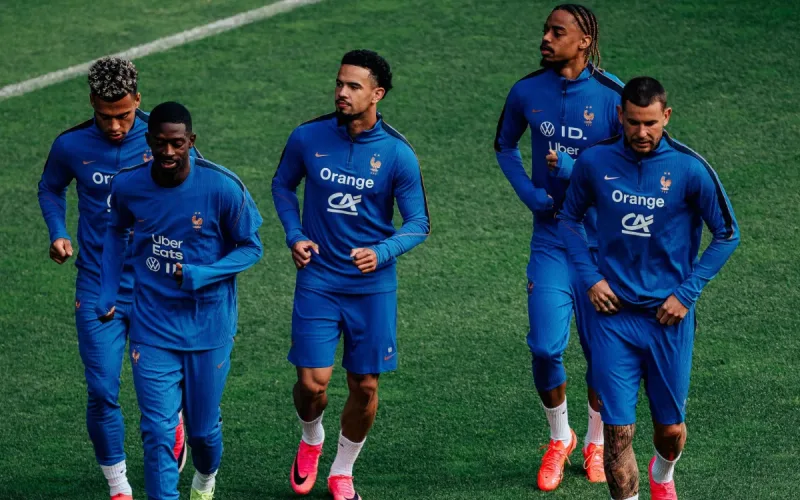 France World Cup unease Zaïre-Emery benched Morocco quarter-final