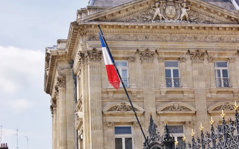 French Court Overturns Moroccan Man’s Residency Refusal After Prefecture Ignores His Requests