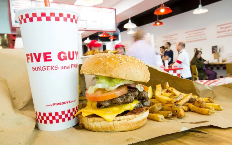 Halal: Five Guys, Quick, Pizza Hut... the fast-food chains are adapting in France