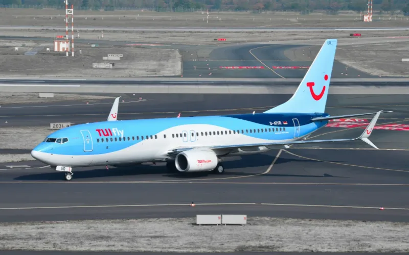 It takes off for Al Hoceima, returns to Brussels… then departs again three hours later