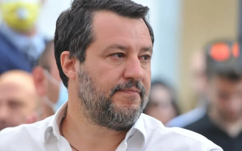 Italian lawmaker links “Moroccan” to “crook” in bizarre explanation of bill’s nickname