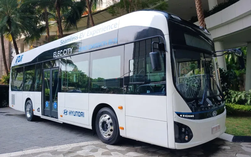 Long awaited for months, Marrakech’s first electric buses finally leave Korea