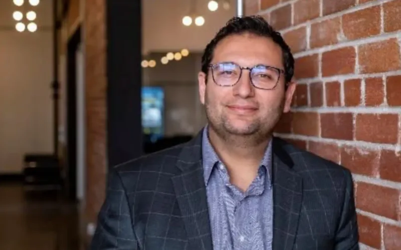 Moroccan-Born Entrepreneur Builds Canadian Ad Network Before Québecor Acquisition