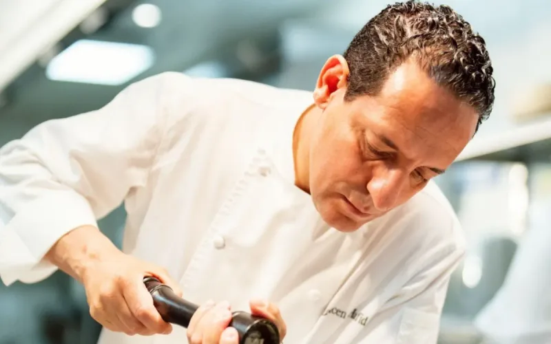 Moroccan chef from Agadir serves signature dessert alongside Spain’s Michelin-starred greats