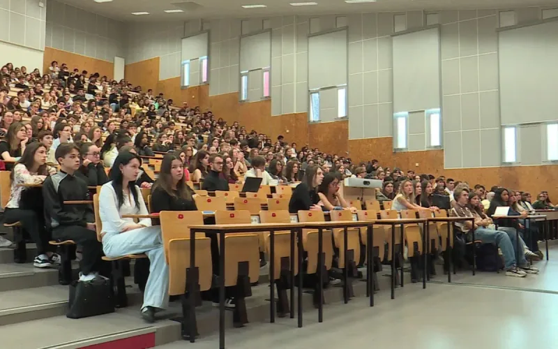 Moroccan Children in France Achieve Higher Education Success