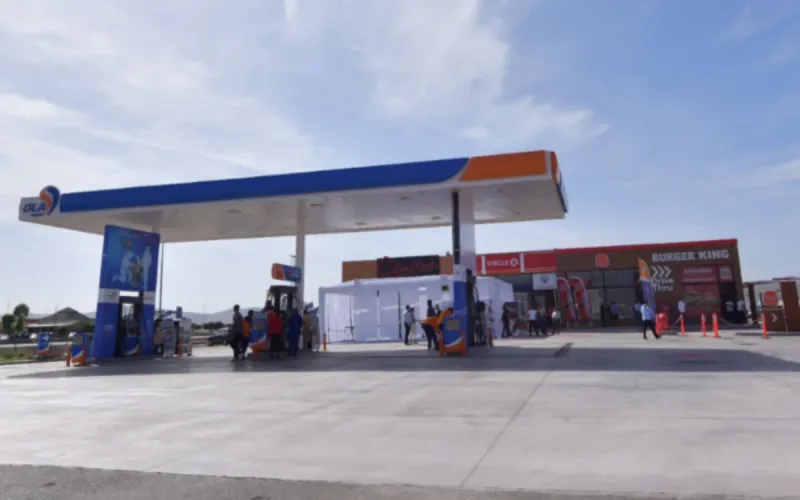 Moroccan Petrol Costs Nearly 4.5 Times More Than in Algeria