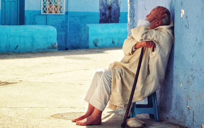 Moroccan Retiree Ordered to Repay Nearly €20,000 After Bank Card Was Used in Morocco
