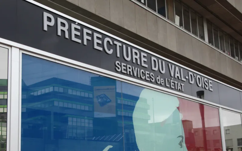 Moroccan Worker Wins Right to Stay in France After Five Years on the Job