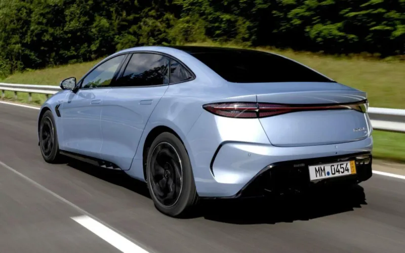 Morocco automotive exports decline Chinese electric cars Europe competition