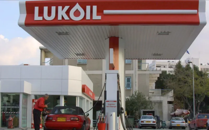 Russia goes to Tanger for its gasoline… it costs it almost twice as much