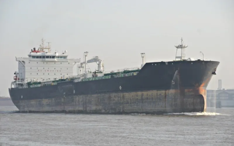 Russian tanker stranded in Tangier: the last-chance operation to avoid an oil spill