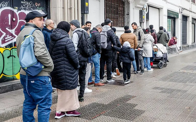 Spain: Madrid's gift to 500,000 undocumented immigrants enrages the European Union