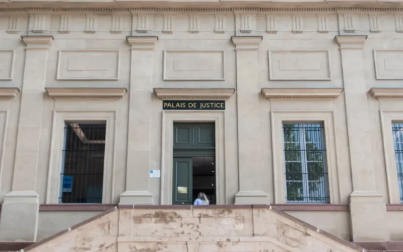Undeclared, Ahmed, 22, dies on an asbestos roof: six months in prison for his employer