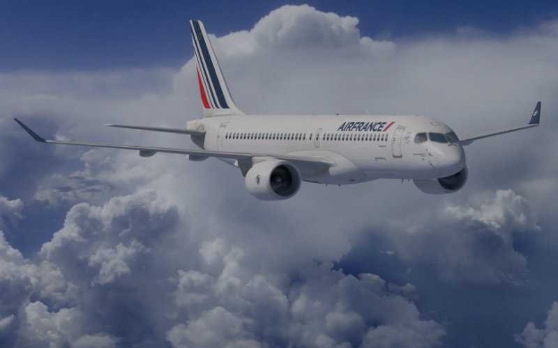 Air France Flight Crew Swiftly Extinguishes Phone Fire Over Casablanca
