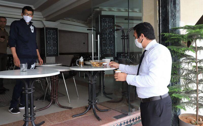 Moroccan Restaurants Fear Lockdown as COVID-19 Cases Surge in Casablanca