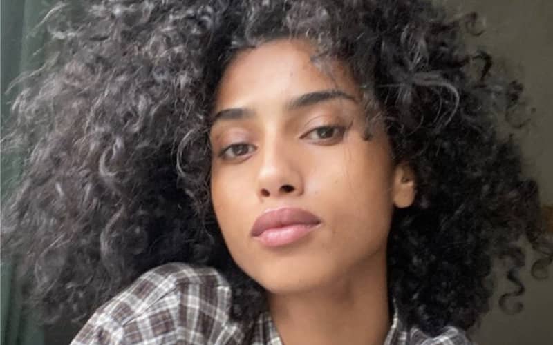 Top Model Imaan Hammam Promotes Digital Valentine's Day Cards for Charity