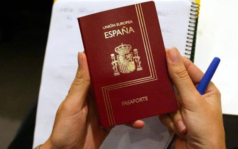 Spanish Police Bust Network Falsifying Sahrawi Documents for Moroccan Migrants