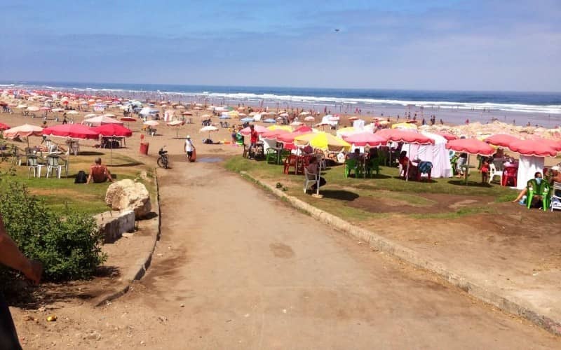 Casablanca Authorities Clear Illegal Vendors from Popular Aïn Diab Beach