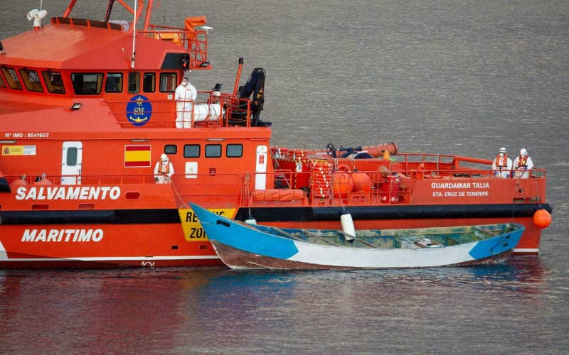 Deadly Shipwreck Off Spanish Coast: 8 Migrants Dead, 17 Missing Near Cadiz