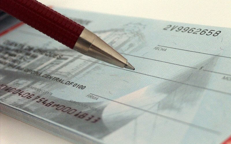 Banks Warn of Rising Check Fraud as 'Magic Pen' Scam Spreads