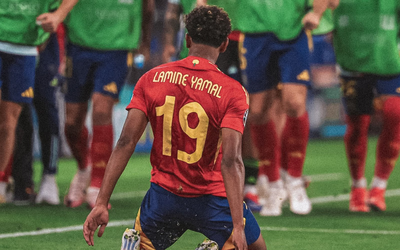 Barcelona Prodigy Lamine Yamal Faces Backlash Over Spain National Team Choice