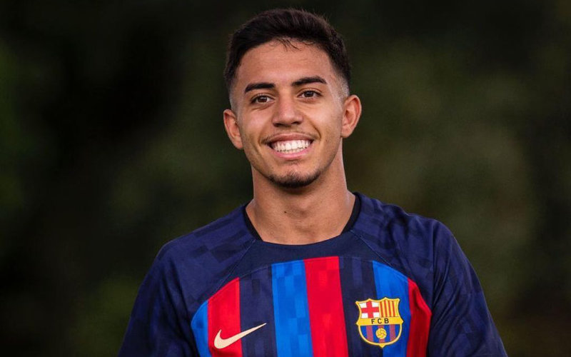 Barcelona Youth Star Ilias Akhomach Signs Four-Year Deal with Villarreal