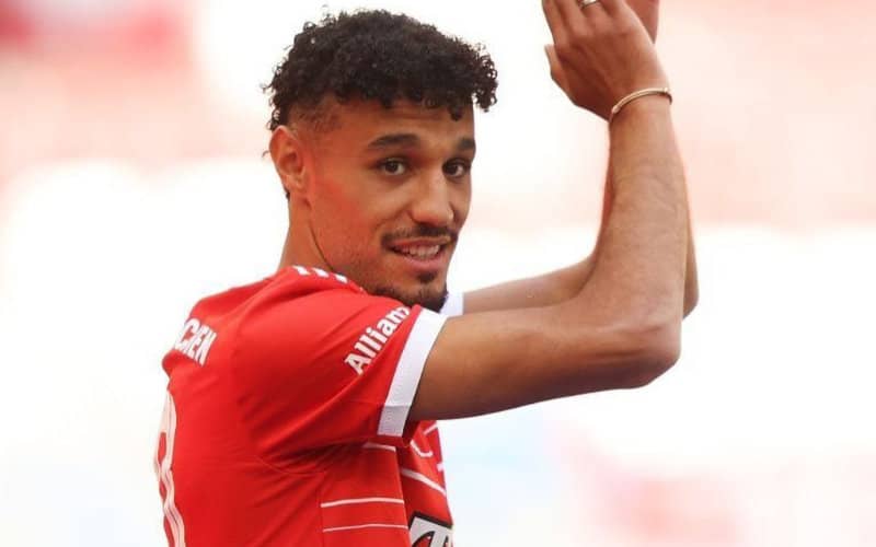 Bayern's Mazraoui Challenges Pavard for Starting Role as French Star Eyes Exit
