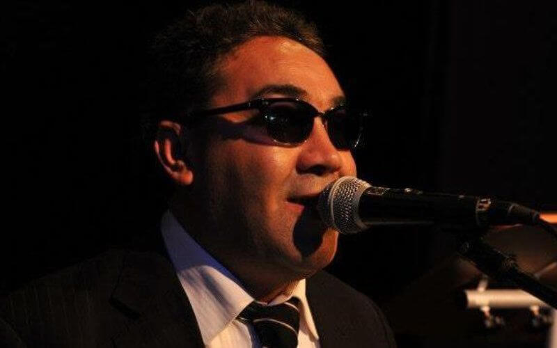 Blind Moroccan Artist Allegedly Denied Entry to Casablanca Restaurant, Sparking Outrage