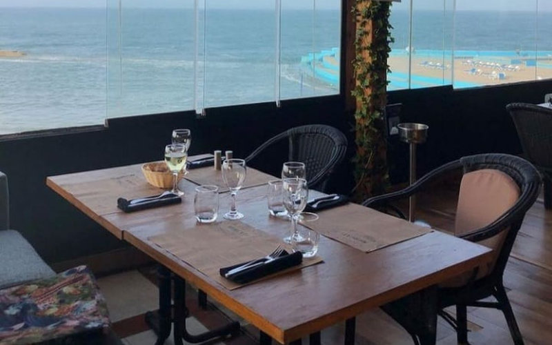 Casablanca Beach Cafes Spark Outrage: Soaring Prices and Poor Quality Anger Summer Tourists