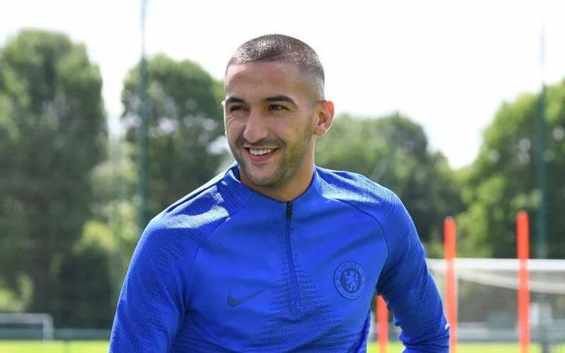 Chelsea Weighs Ziyech's Future as Dortmund and Barcelona Show Interest