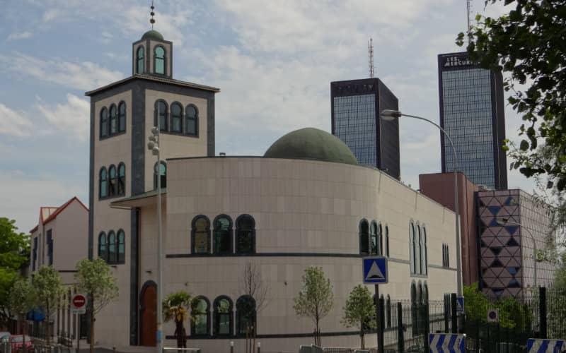 Court Overturns Sale of Municipal Land to Bagnolet Mosque, Challenging 2019 Decision