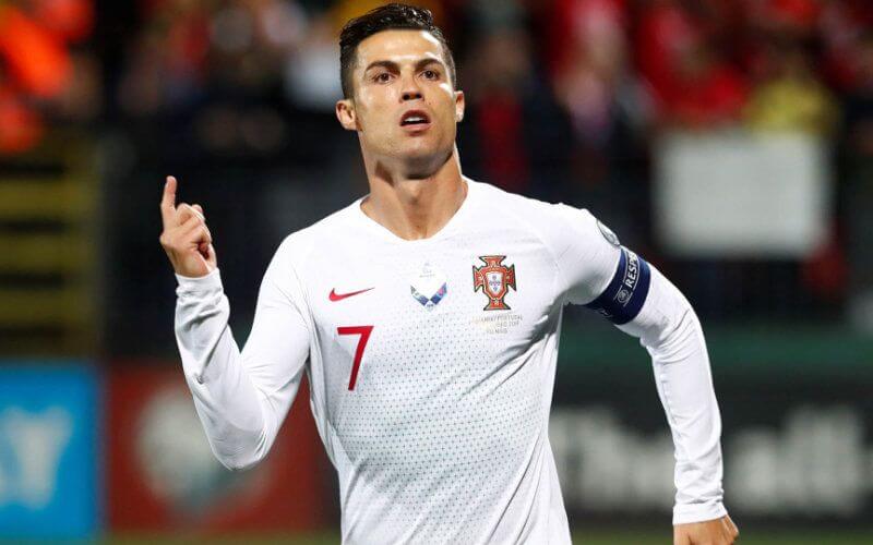 Cristiano Ronaldo Wins Hearts with Generous Acts at Marrakech Hotel Construction Site