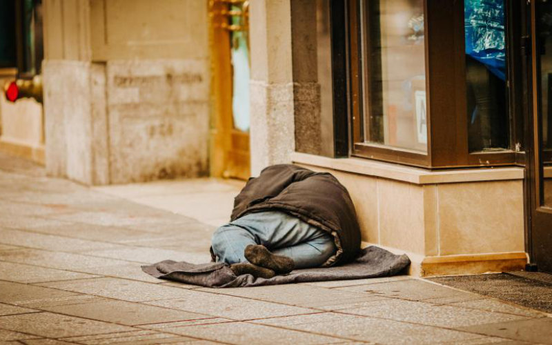 Disabled Moroccan Immigrant Faces Homelessness in Belgium After Asylum Rejections