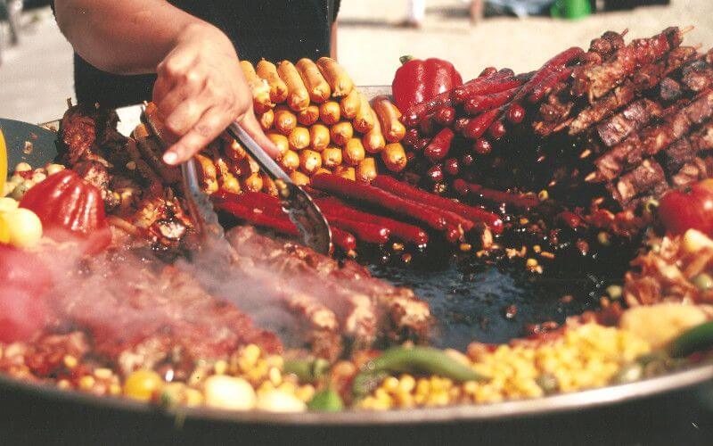 Expired Food Seized in Morocco as Ramadan Approaches, Authorities Warn