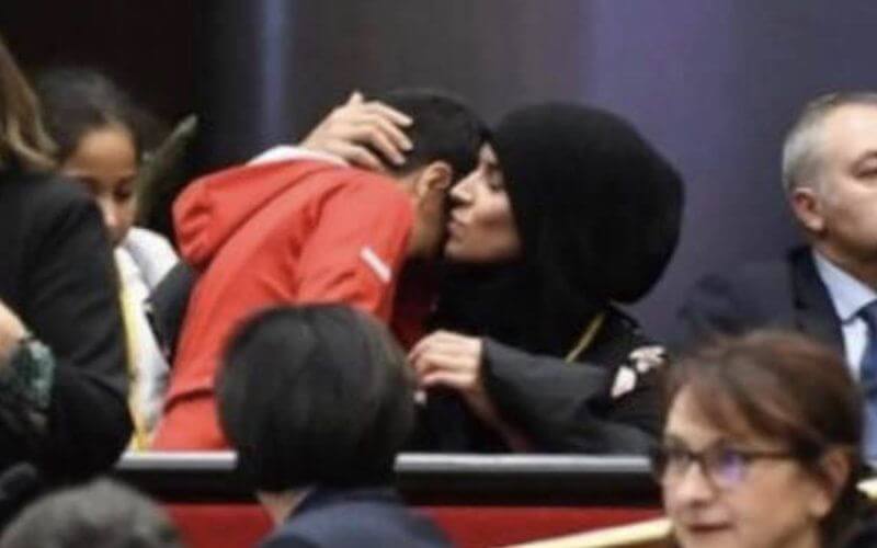 Far-Right Official Confronts Veiled Mother at French Regional Council Meeting