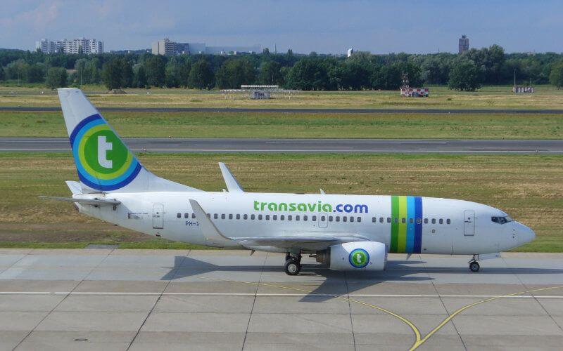 France Considers Ban on Ultra-Cheap Flights to Morocco Amid Climate Concerns