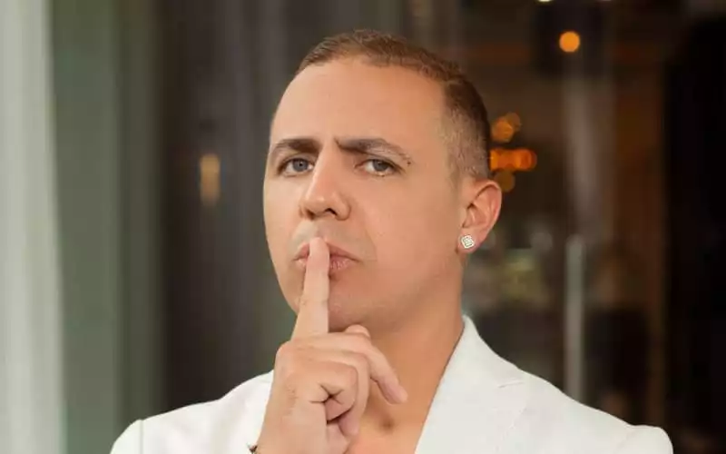Franco-Algerian Singer Faudel Sparks Controversy with Comments on Algerian President