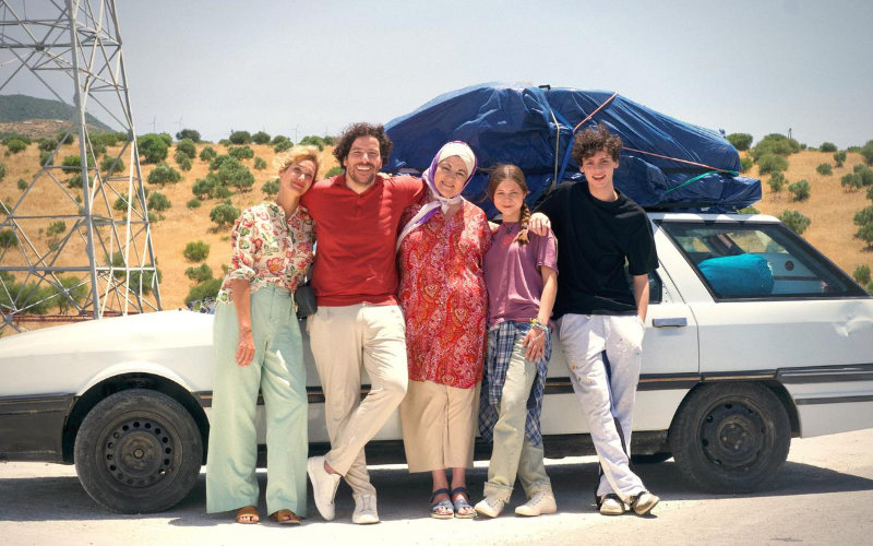 Franco-Moroccan Filmmaker's Debut Road Trip Movie Captures Nostalgia and Family Tensions