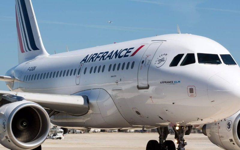 French Air Traffic Chaos: Strikes Ground Flights as Safety Concerns Soar