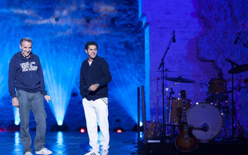 French Comedian Élie Semoun Praises Moroccan Humor, Discusses Marrakech Comedy Festival