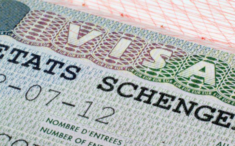 French Lawmaker to Lead Inquiry into Visa Policy Amid Rising Applications