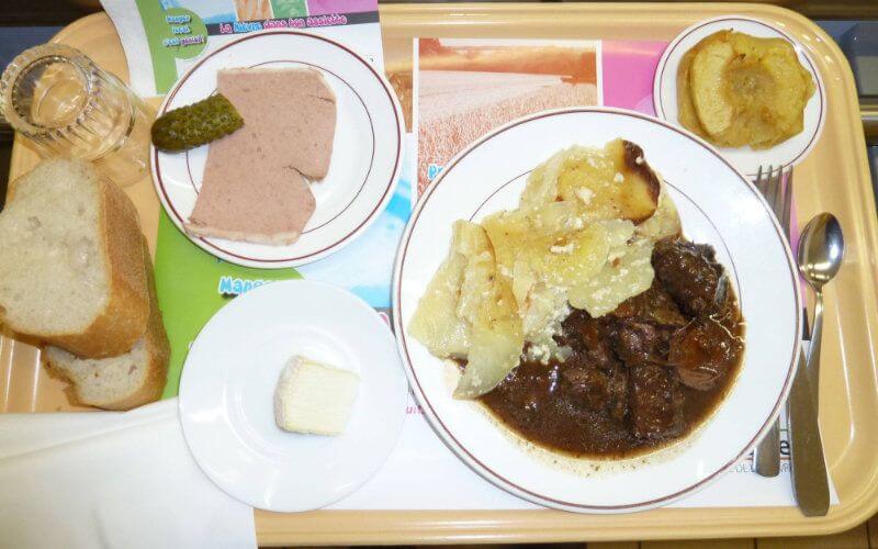 French Mayor Bans 8-Year-Old from School Canteen Over Meatless Diet
