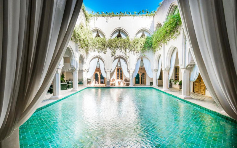 Global Conflicts Reshape Moroccan Summer Travel Plans for 2025