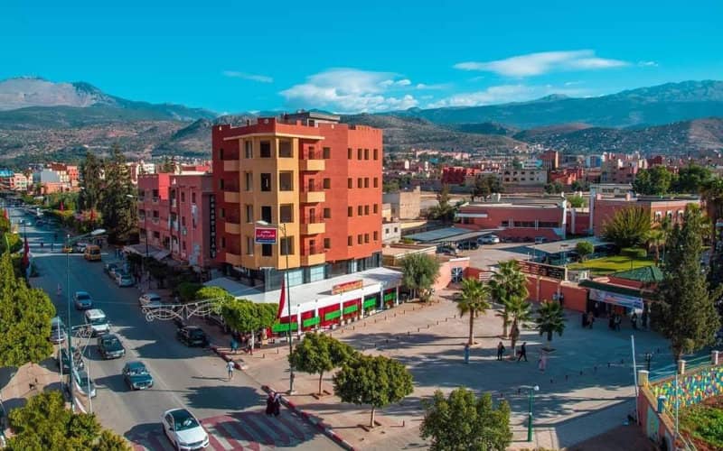 Hidden Fortune Eludes Italian Brothers: 900,000 Dirhams Buried by Late Father in Morocco