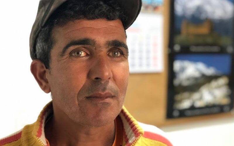 Homeless Man in Spain Finds €300 in Trash, Returns Money to Police